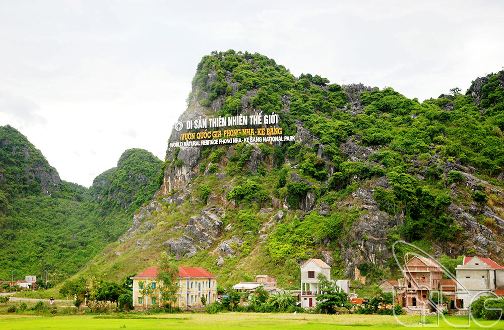 đặt vé máy bay đi quảng bình